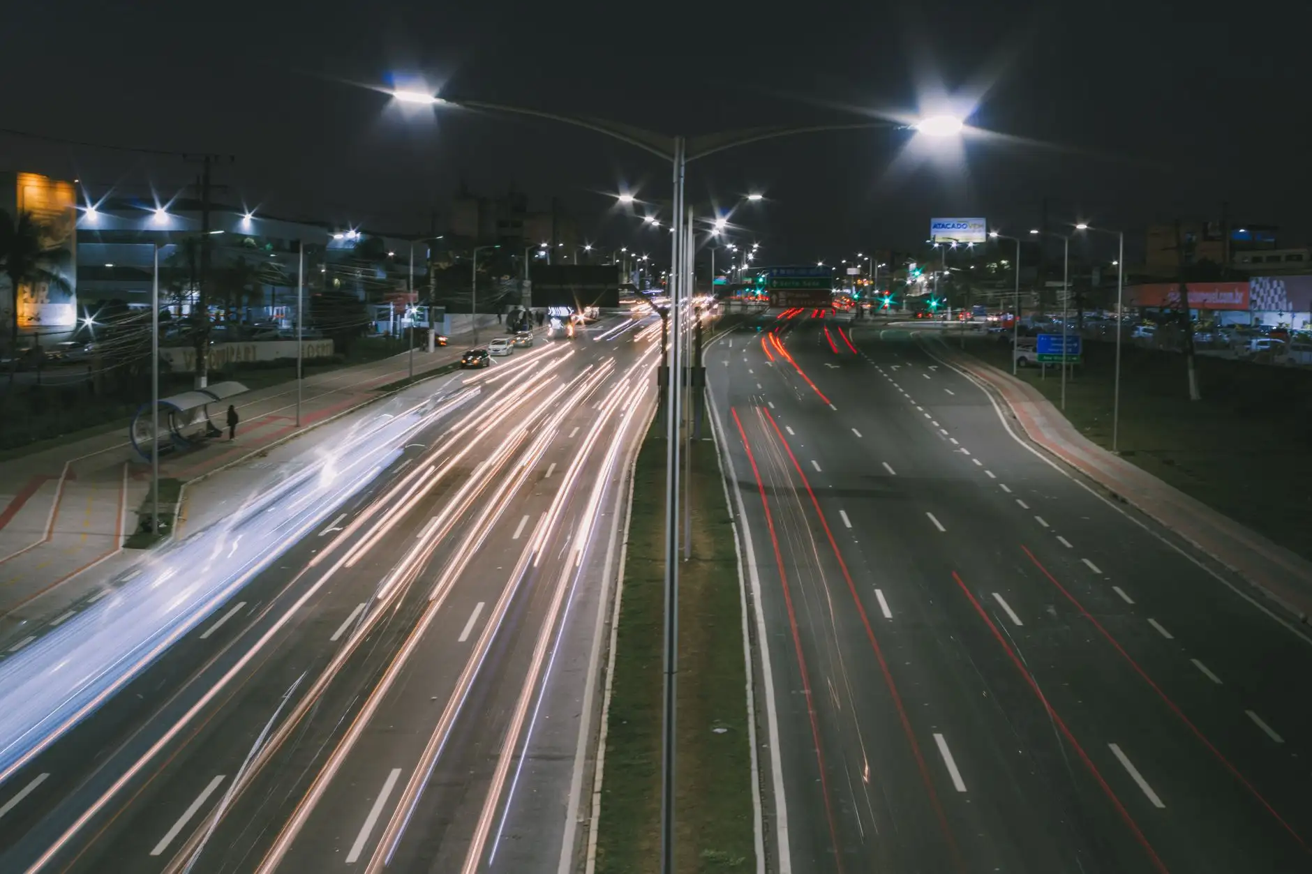 瑞旺照明LED路灯与钠灯在市政工程中的能效对比分析正文配图 1