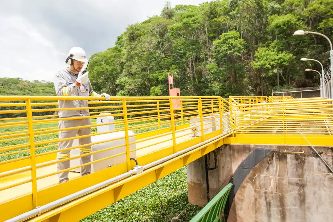 市政道路照明工程中LED灯具选型对比与节能方案