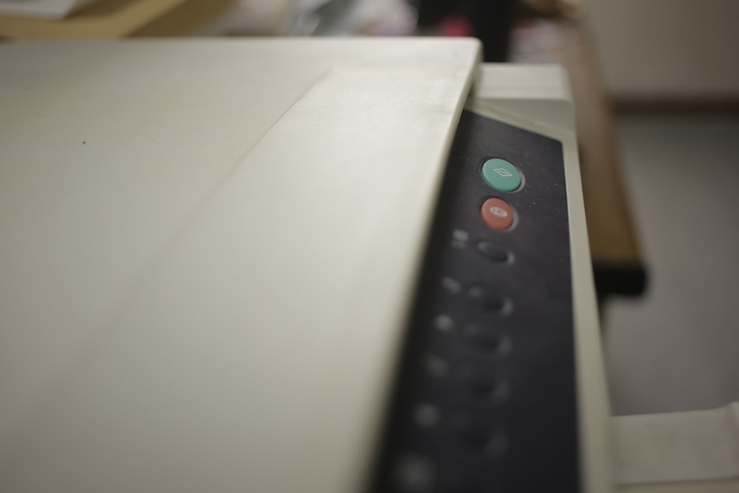 市政工程照明器材选型要点：灯杆高度与光源配置指南