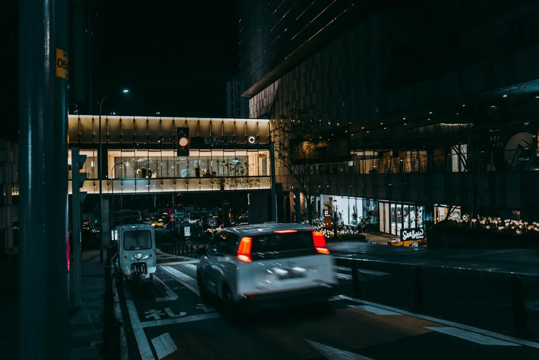 高邮瑞旺道路照明灯杆材质与工艺技术优势解析